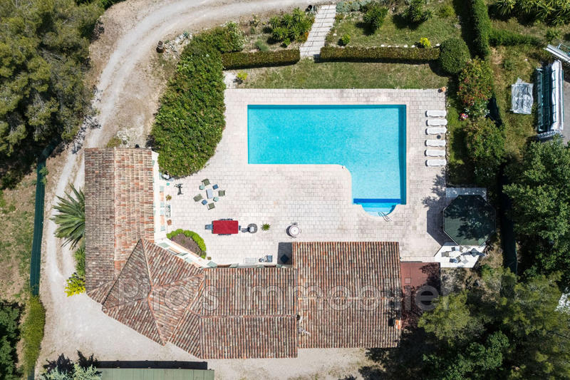 Maison - 294 m² - 5 pièces