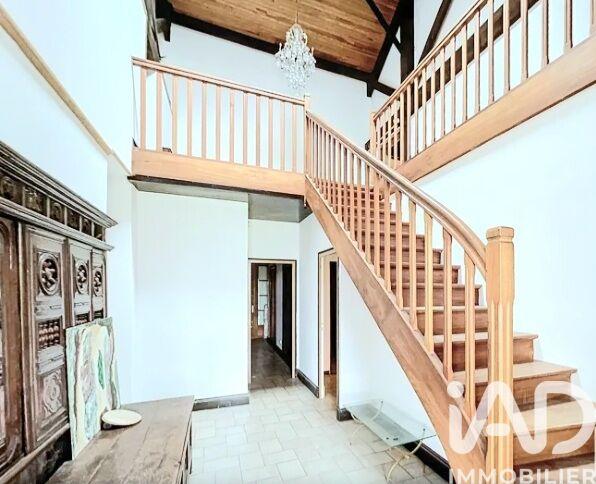 Maison - 310 m² - 9 pièces