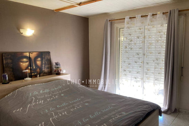 Propriété - 360 m² - 9 pièces