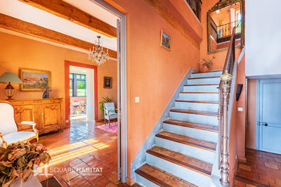 Maison - 254 m² - 8 pièces