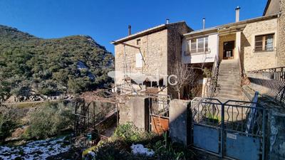 Mas - 60 m² - 6 pièces