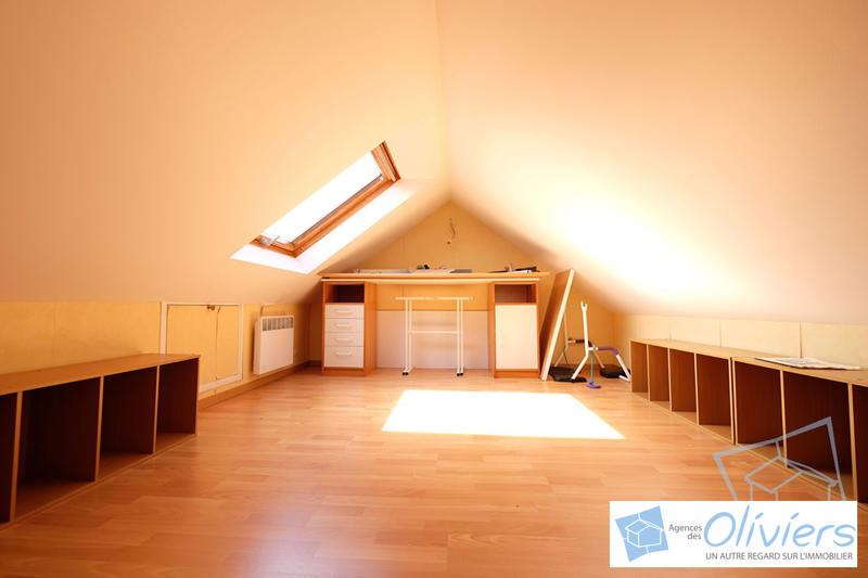 Maison - 171 m² - 7 pièces