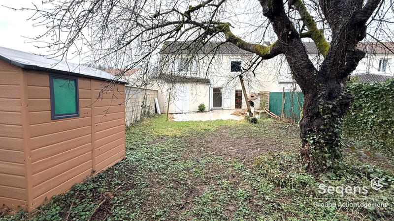 Maison - 93 m² - 4 pièces