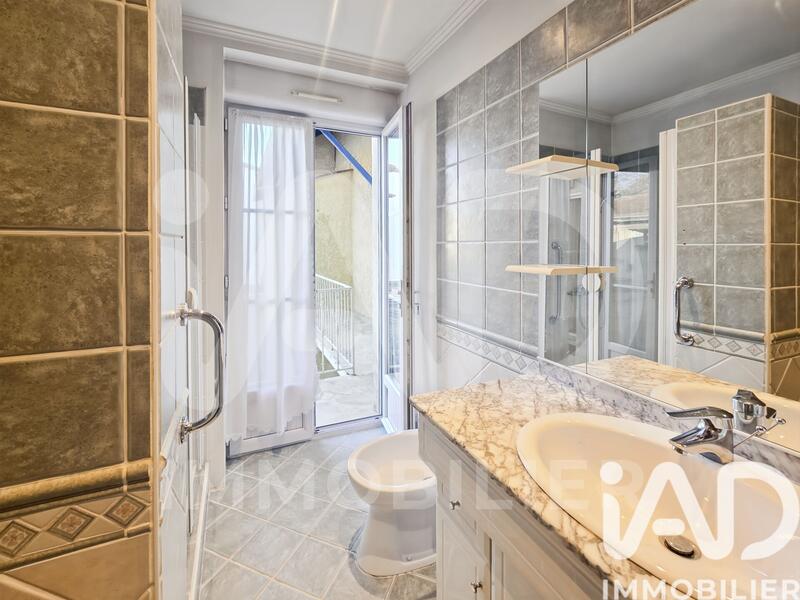 Appartement - 90 m² - 3 pièces