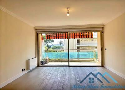 Appartement - 95 m² - 4 pièces