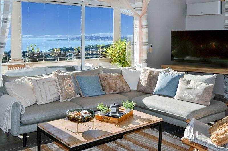 Appartement - 216 m² - 7 pièces