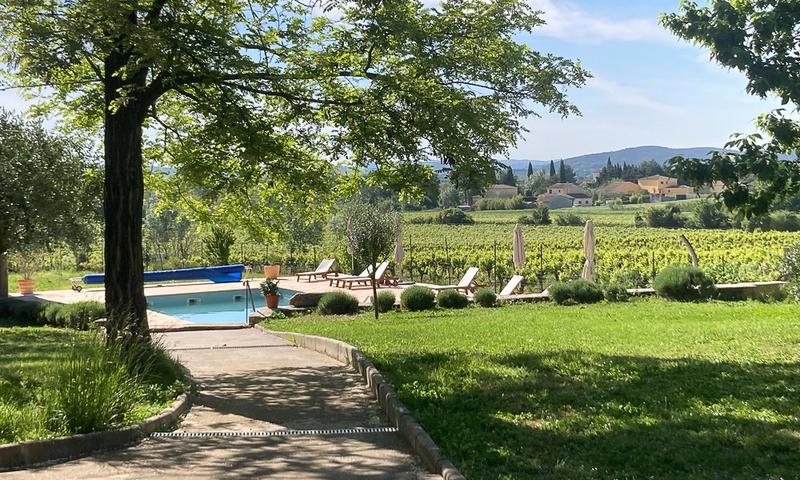 Mas - 896 m² - 25 pièces