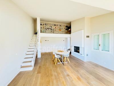 Appartement - 150 m² - 3 pièces