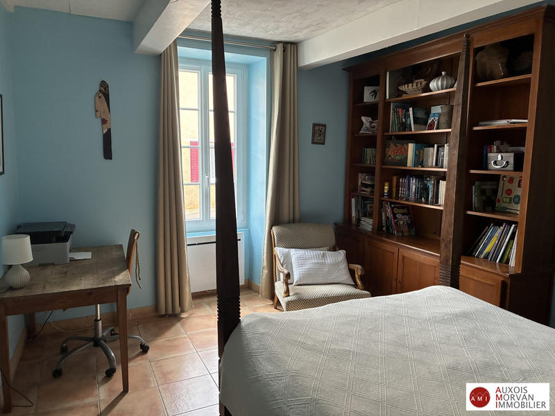 Maison ancienne - 235 m² - 12 pièces