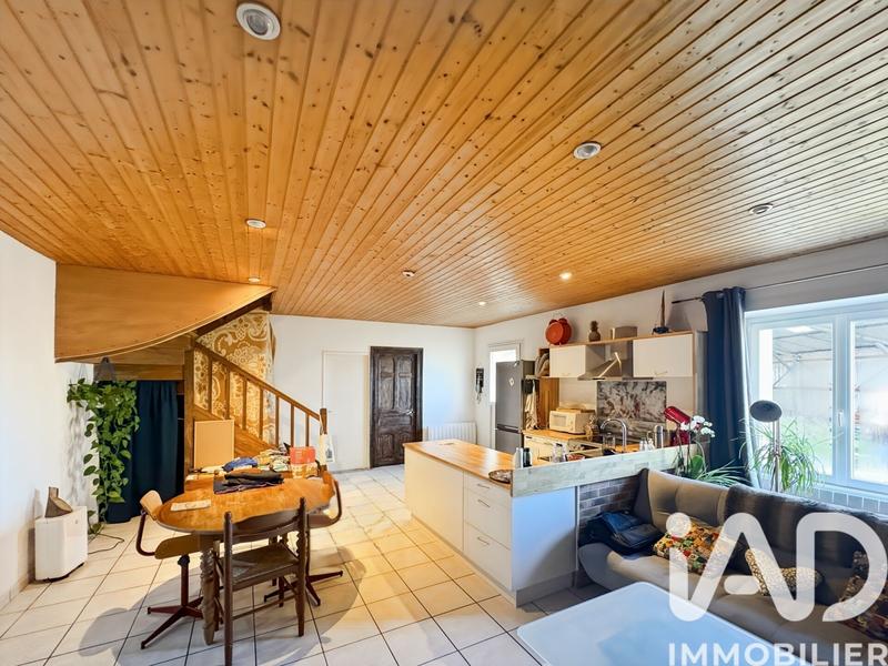 Maison - 350 m² - 6 pièces