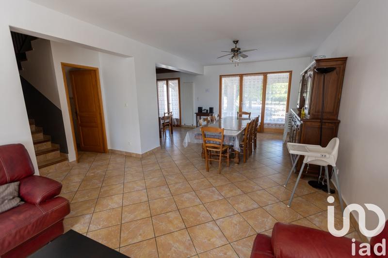 Maison - 980 m² - 5 pièces