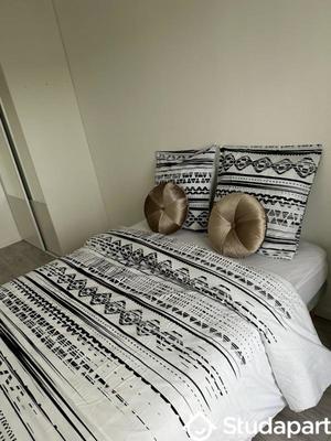 Chambre - 12 m² - 1 pièce