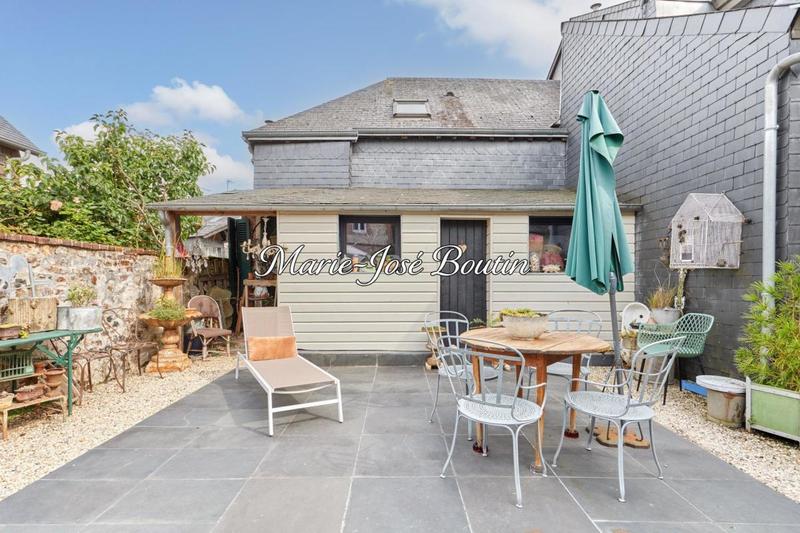 Maison de ville - 205 m² - 8 pièces