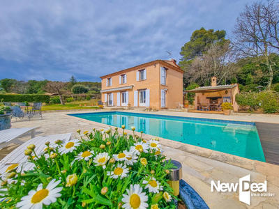 Villa - 163 m² - 5 pièces