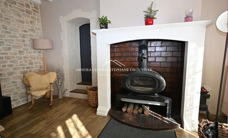 Maison - 220 m² - 8 pièces