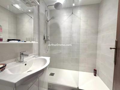 Appartement - 85 m² - 5 pièces