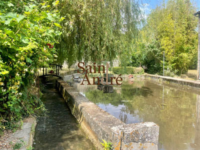 Maison - 200 m² - 9 pièces