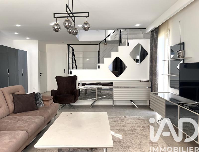 Maison - 149 m² - 7 pièces