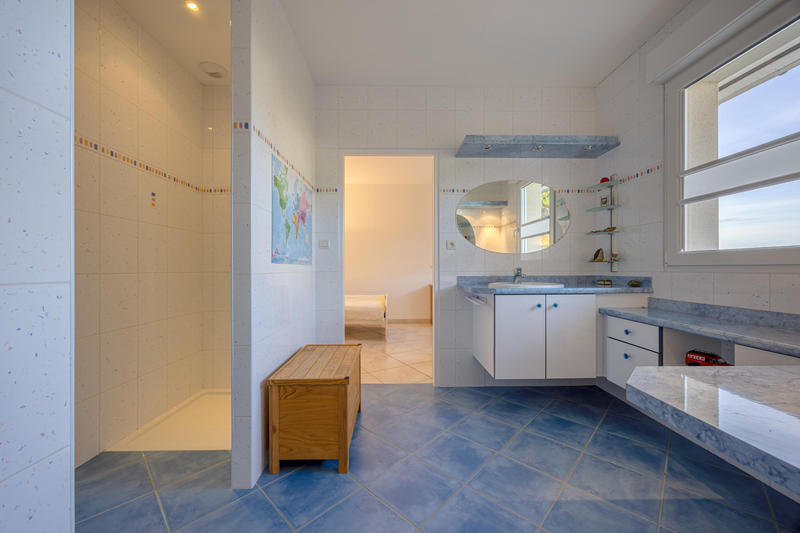 Villa - 250 m² - 5 pièces