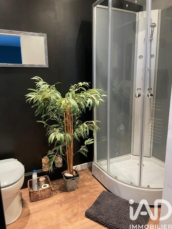 Maison - 203 m² - 7 pièces