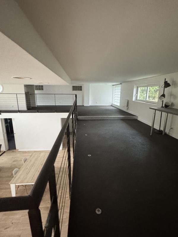 Appartement - 100 m² - 3 pièces