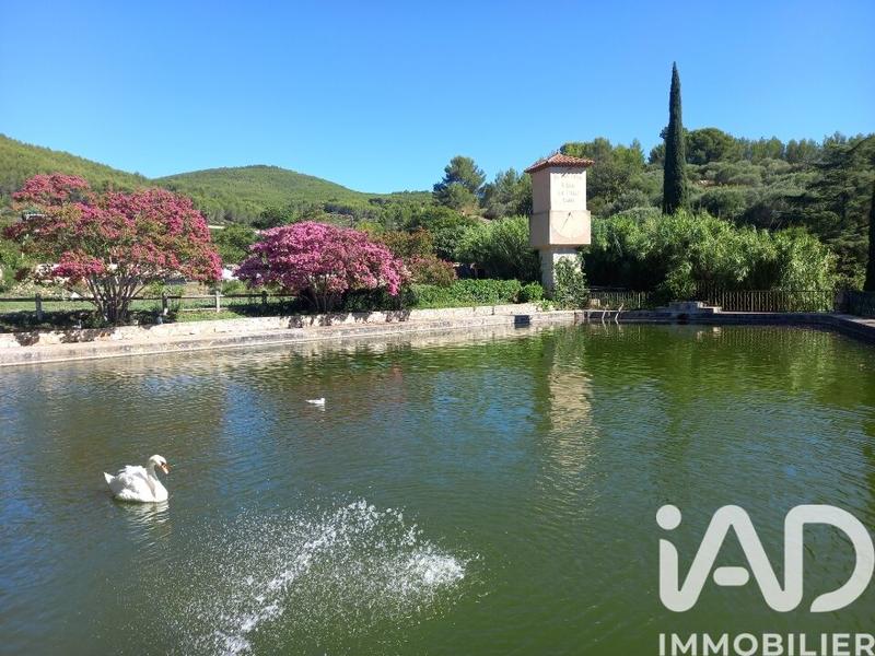 Maison - 660 m² - 21 pièces