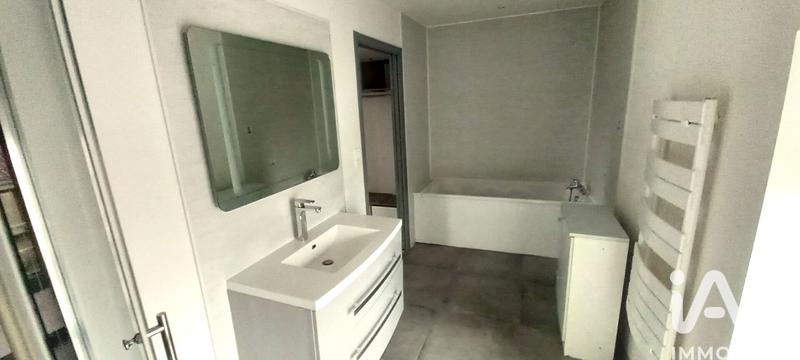 Maison - 74 m² - 4 pièces