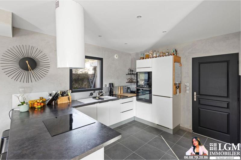 Maison - 96 m² - 4 pièces