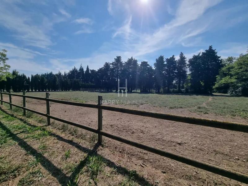 Propriété - 275 m² - 9 pièces