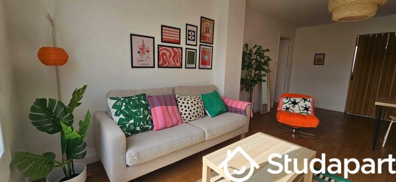 Chambre - 10 m² - 1 pièce