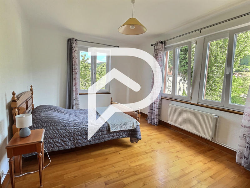 Maison - 174 m² - 8 pièces