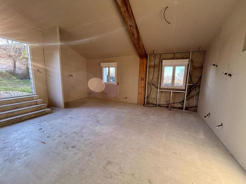 Corps de ferme - 420 m² - 6 pièces