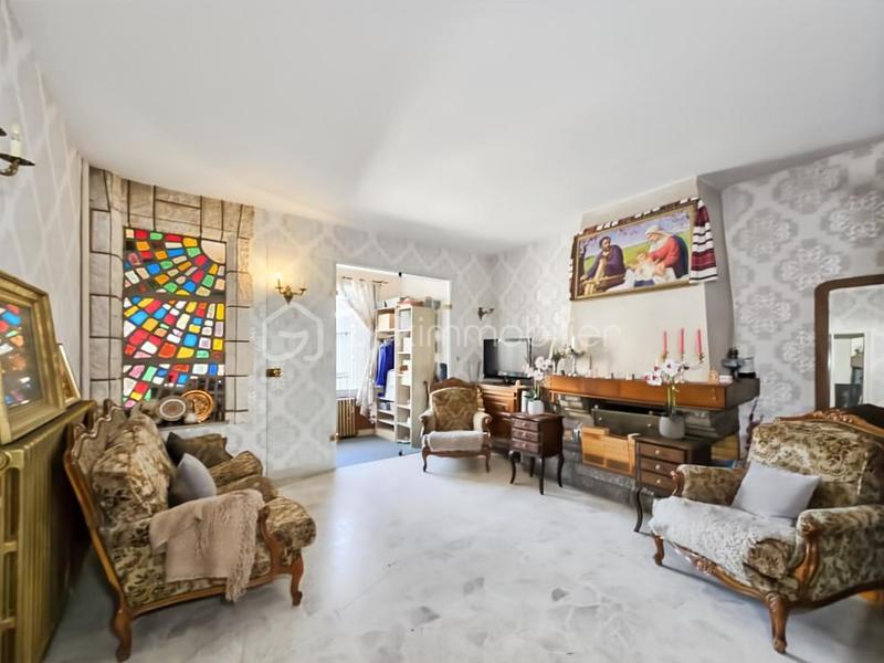 Demeure - 165 m² - 10 pièces