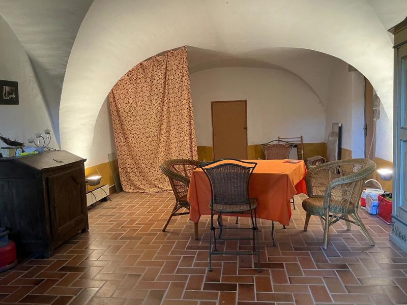 Maison - 280 m² - 9 pièces