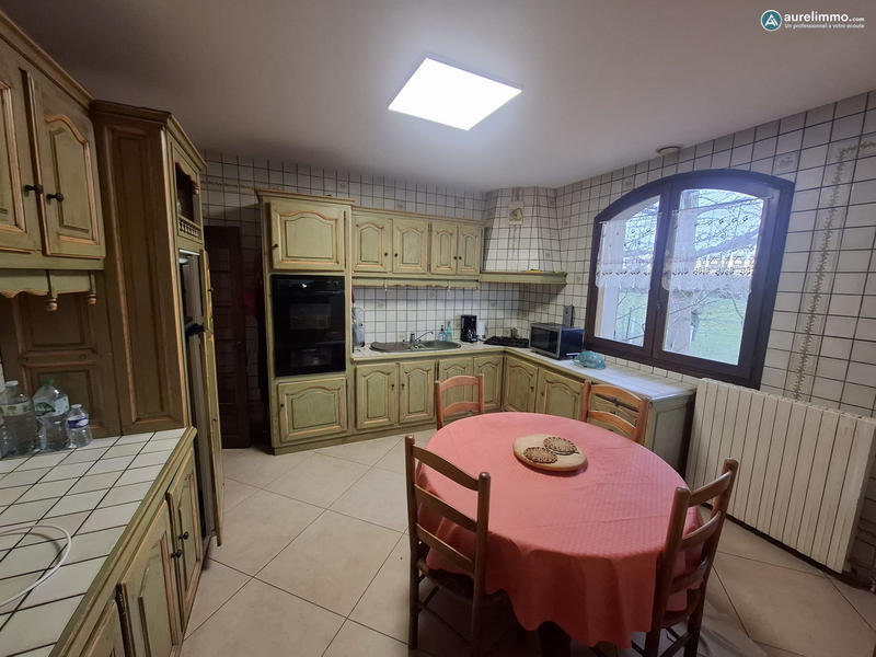 Maison traditionnelle - 149 m² - 5 pièces