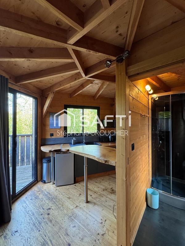 Maison - 165 m² - 9 pièces