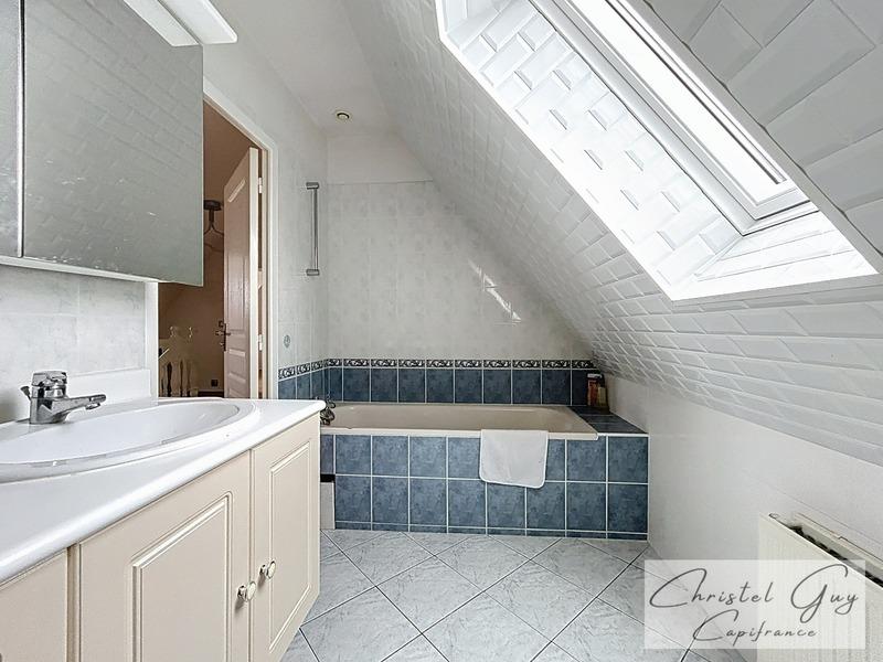 Maison - 129 m² - 6 pièces