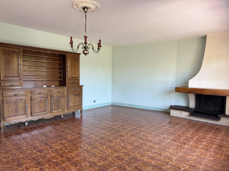 Maison - 184 m² - 9 pièces