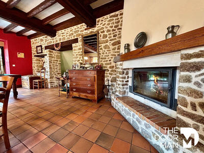 Propriété - 150 m² - 8 pièces