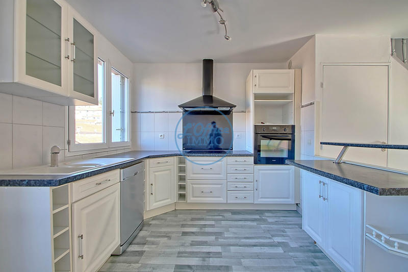 Appartement - 79 m² - 4 pièces