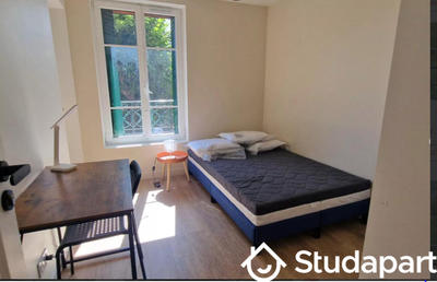 Chambre - 13 m² - 1 pièce