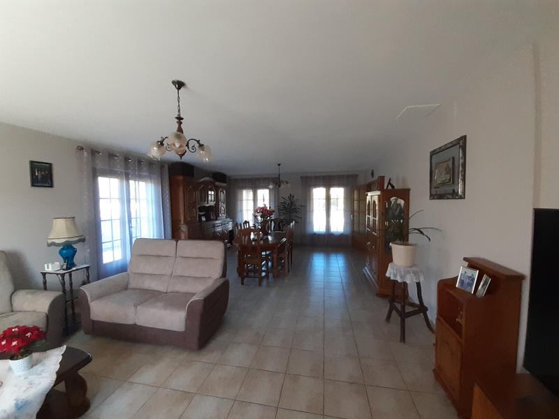 Maison - 195 m² - 7 pièces