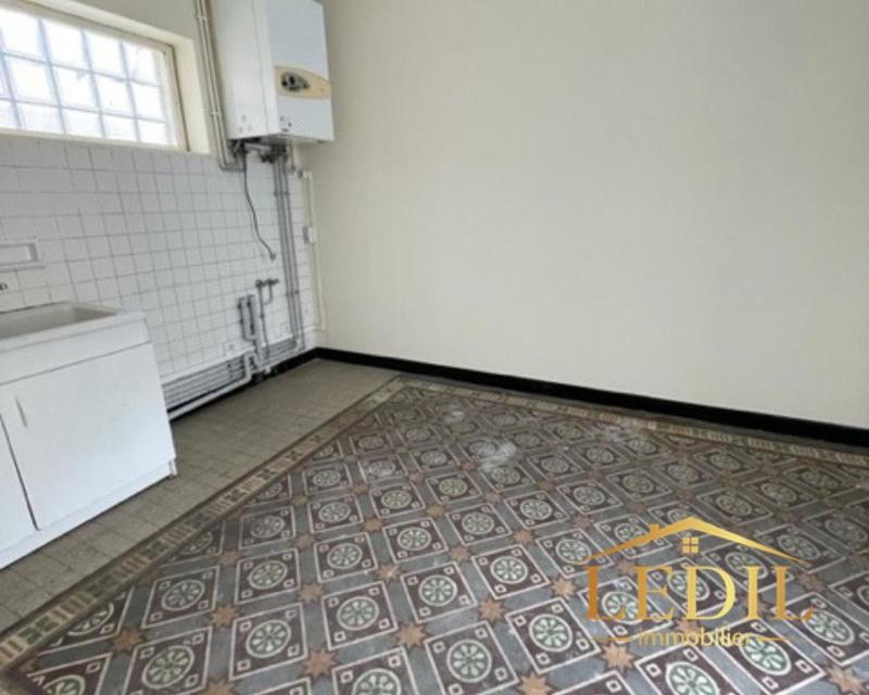 Maison - 259 m² - 8 pièces