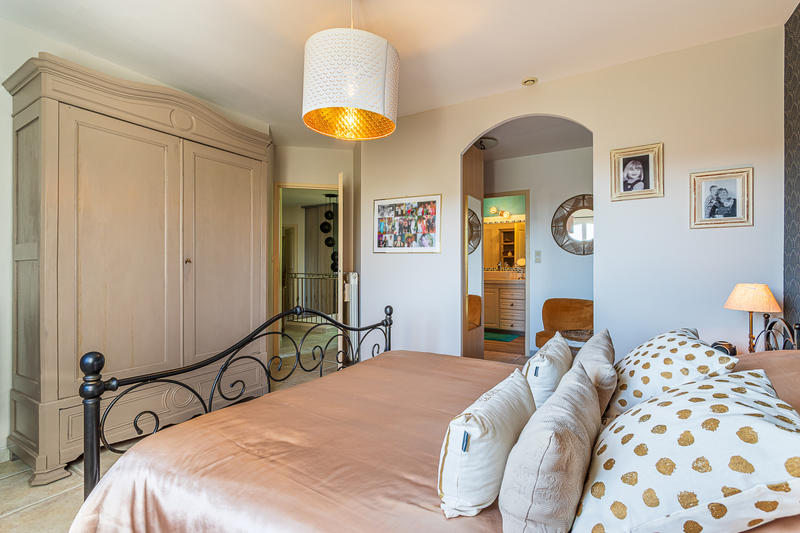 Maison - 185 m² - 8 pièces