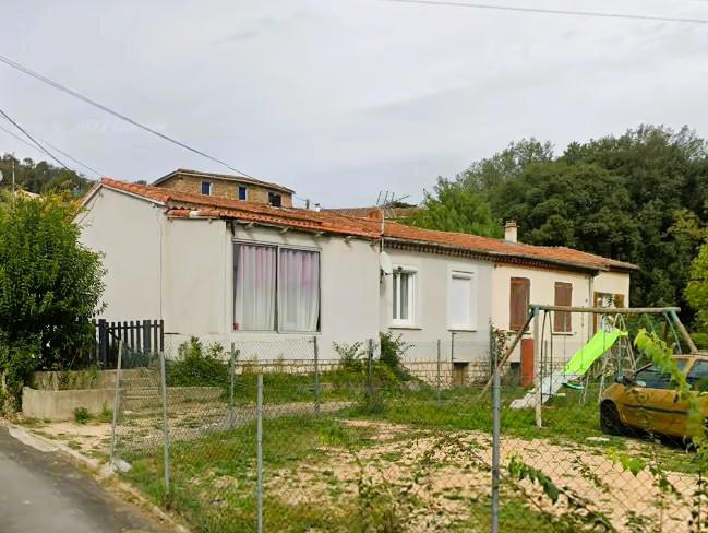 Maison - 97 m² - 4 pièces