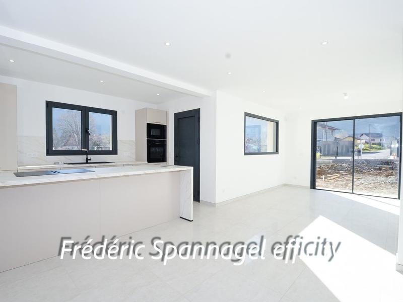 Maison - 113 m² - 5 pièces