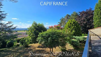 Maison - 192 m² - 6 pièces