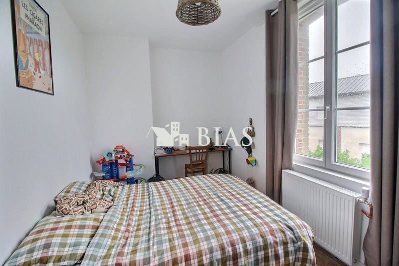 Maison - 170 m² - 9 pièces