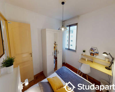 Chambre - 100 m² - 1 pièce