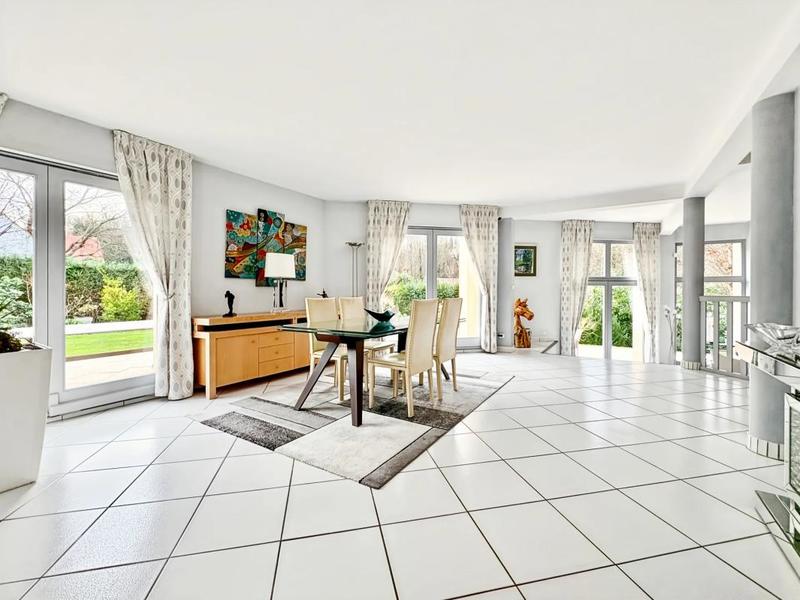 Maison d'architecte - 205 m² - 8 pièces